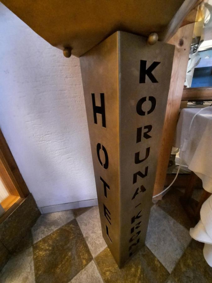 Hotel Koruna 예세니크 외부 사진