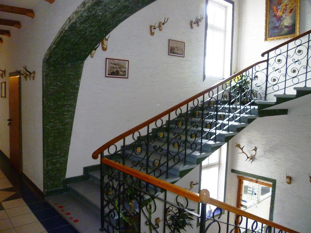 Hotel Koruna 예세니크 외부 사진